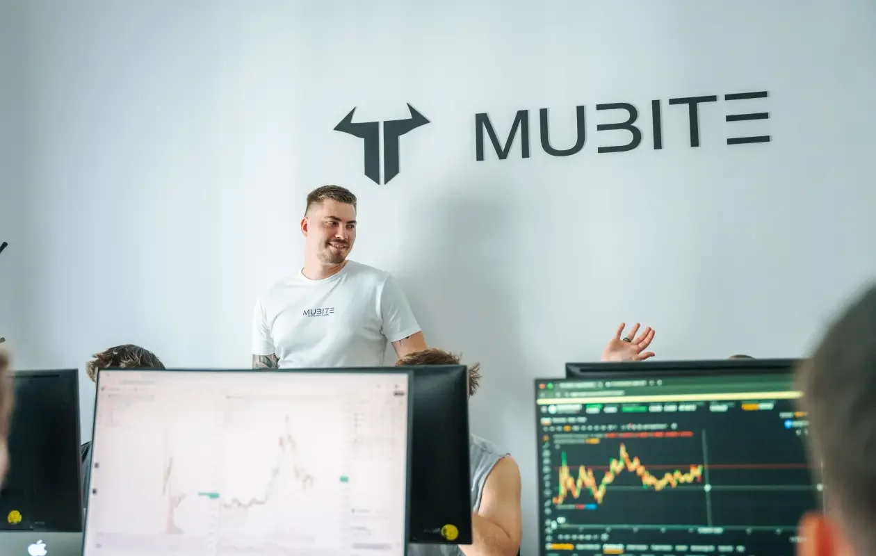 Traders at the Mubite live tournament in Prague 3